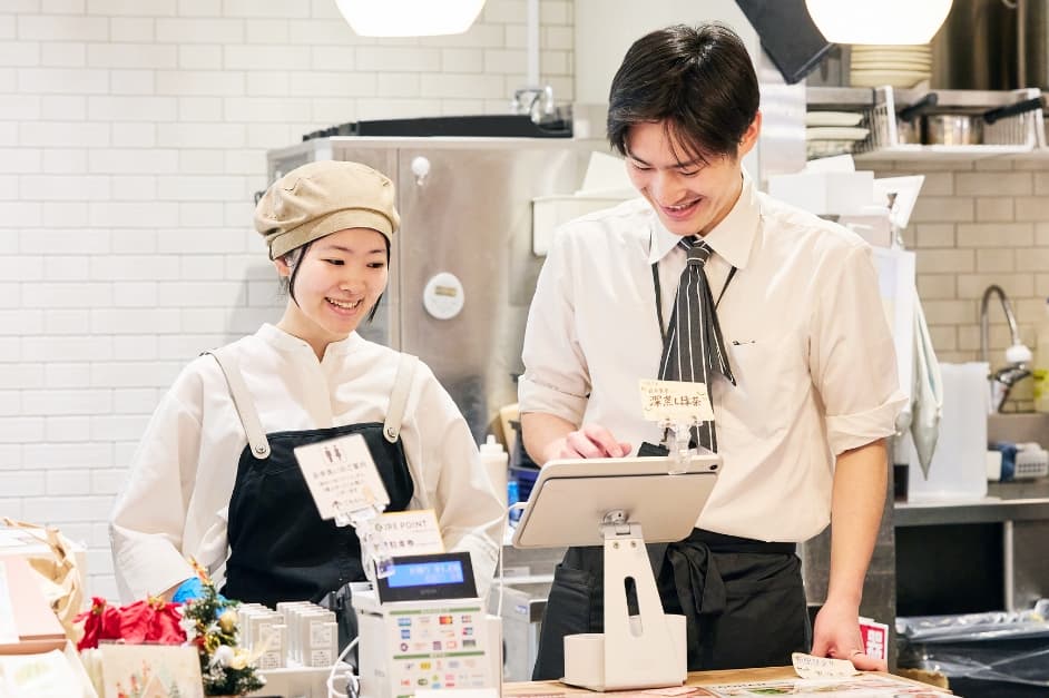 レジ研修の様子